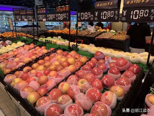 10块的苹果9块的梨，丽江水果比肉贵？网友直呼：吃得肉疼！