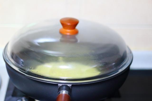 一个平底锅轻松在家烙出酥香脆的鸡蛋卷，步骤简单，值得收藏