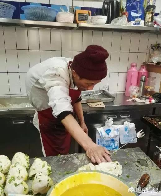 极限挑战中岳云鹏都想吃的上海小吃排骨年糕，你知道吗？